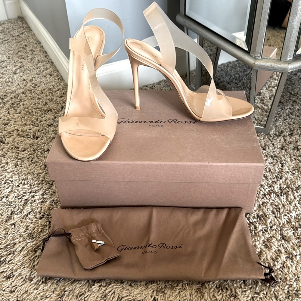 Gianvito Rossi Metropolis sandal nude sz 39 (US 8.5-9)